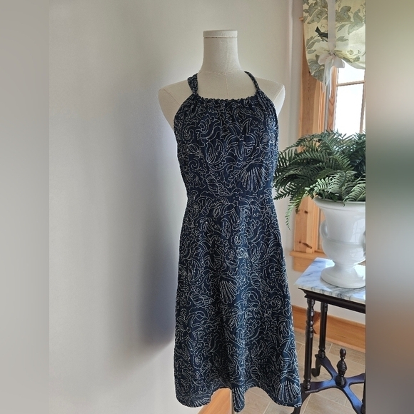 Vineyard Vines Cotton Halter Dress Navy With White Embroiderery Sz. 6 - Picture 3 of 11